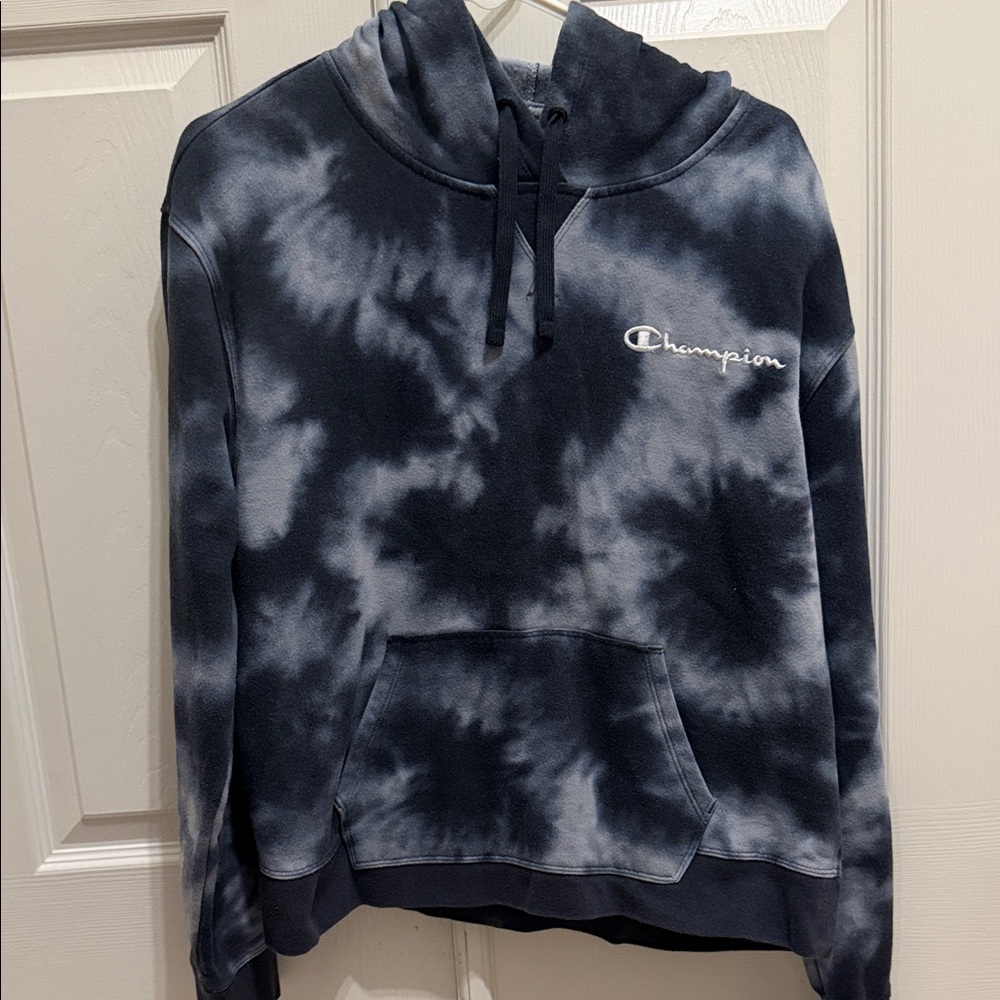 Champion Women's Black and Gray Tie-Dye Sweater